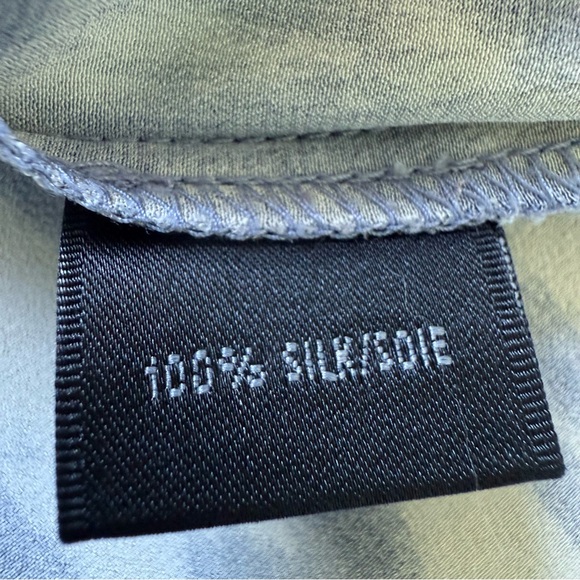 LAFAYETTE 148 NY | Blue & White Silk Long Sleeve Blouse Sz 8 - Picture 6 of 7